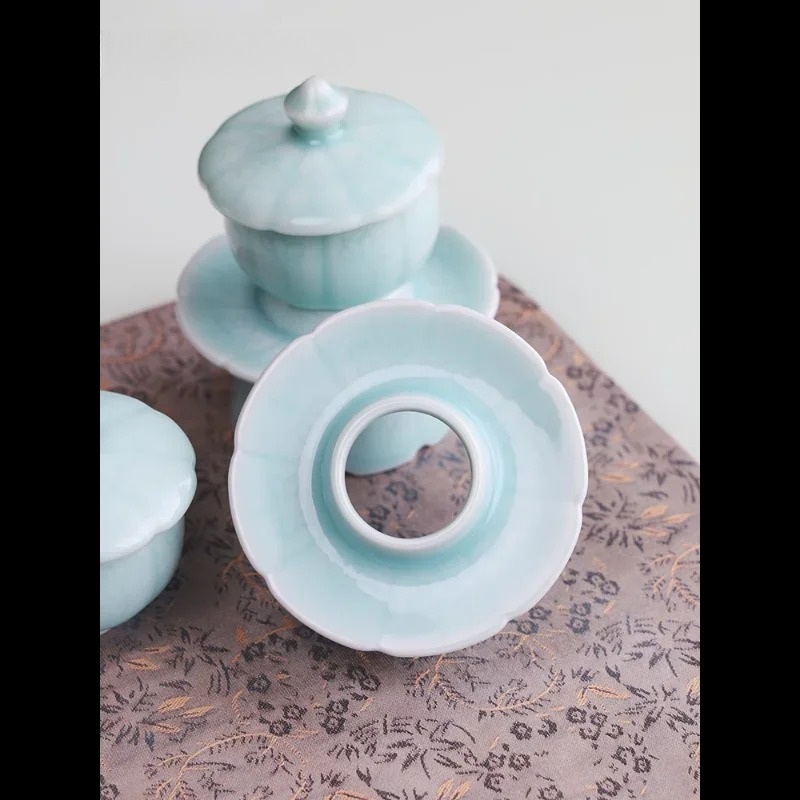 Celadon with Holy Water Cup Ce - Celadon Ceramic Cup 评论和价格